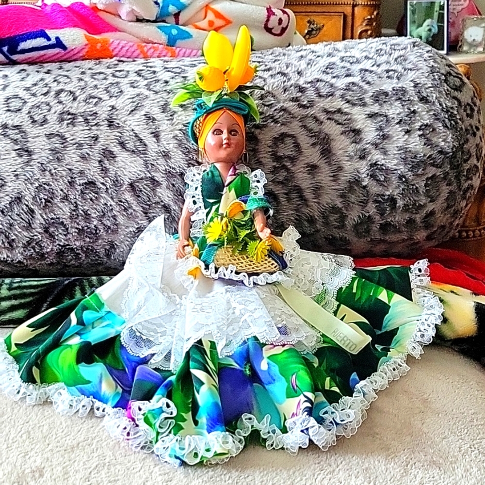 Beautiful Carmen Miranda Puerto Rico 12" DOLL Collector